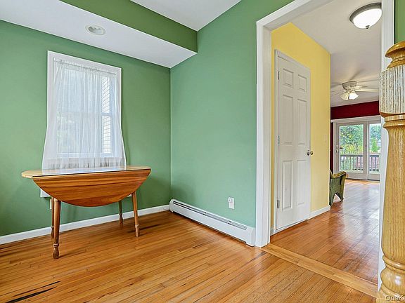 4th image of 19 Cambridge Street E