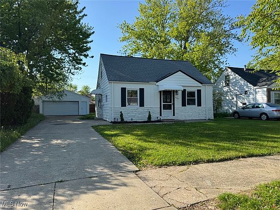 3rd image of 14328 Elsetta Ave