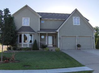 614 Roanke Dr, Raymore, MO 64083