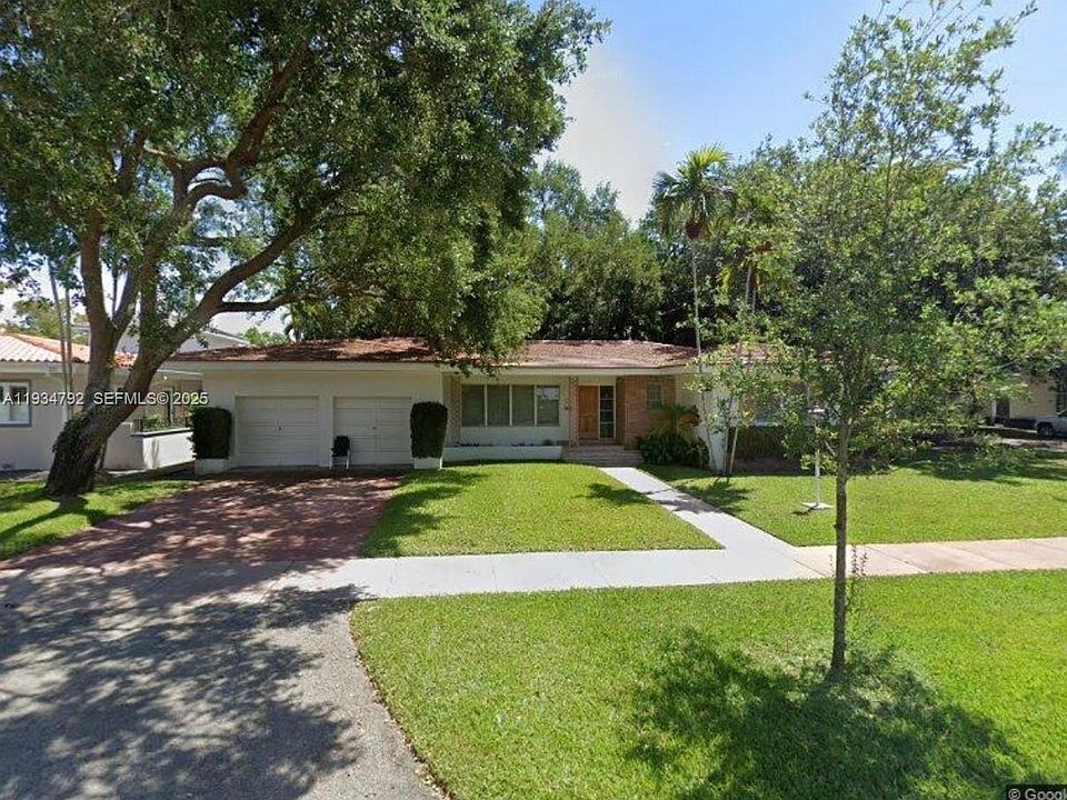 1st image of 6011 Leonardo St