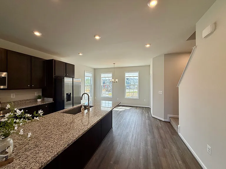369 Willowshire Ct — Photo 6