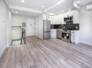 34-29 9th St #1R, Astoria, NY 11106