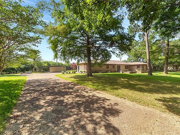 2nd image of 2315 Holsum Cir