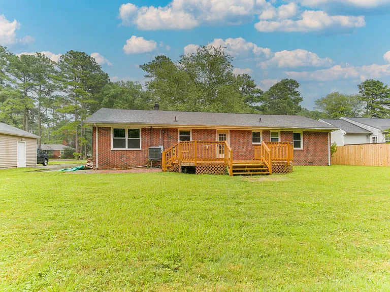128 Mann Dr — Photo 26