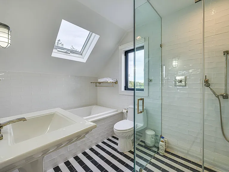 328 Hayground Rd — Photo 23