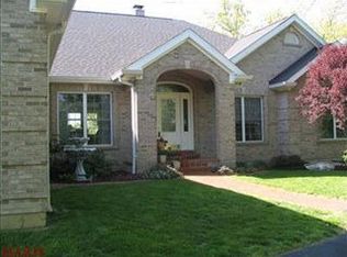 35 High Trails Dr, Eureka, MO 63025