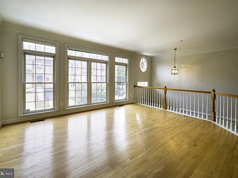 1156 Regal Oak Dr — Photo 11