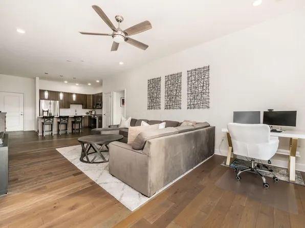 828 Bobcat Ave #302, Columbus, OH 43212