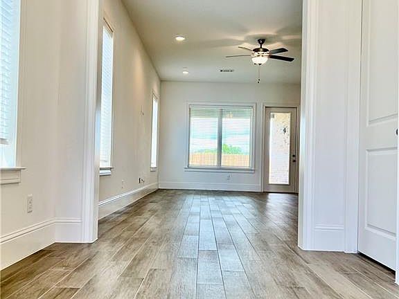 4th image of 3903 Eskew Dr