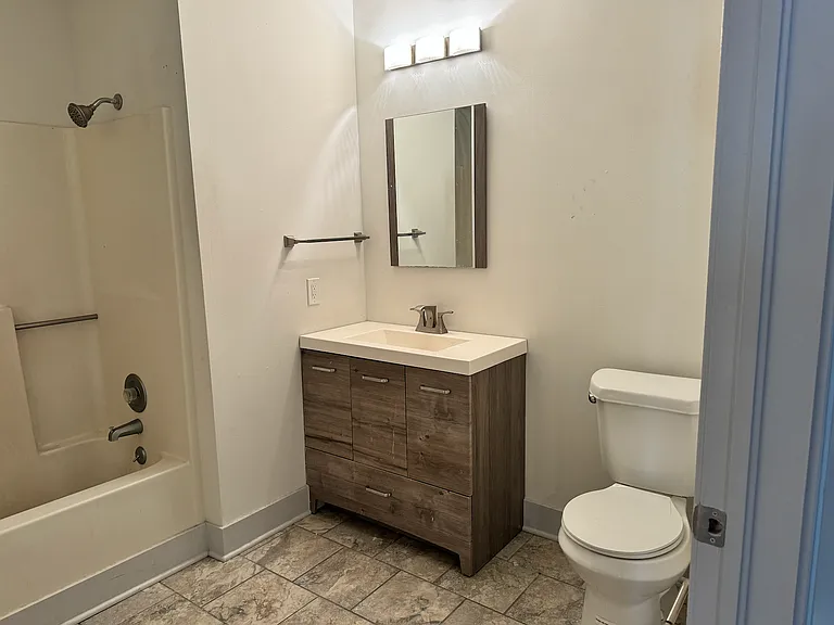 509 Delaware St #104 — Photo 2
