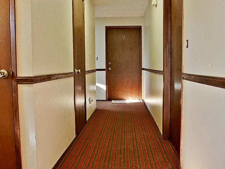 2405 Howard Ave #4 — Photo 18