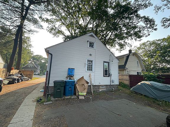 4th image of 1880 5th St