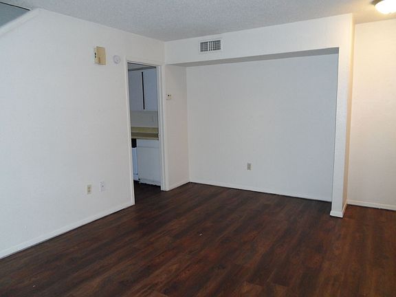 3rd image of 1400D E Holleman Dr