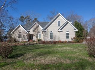 578 Pipe N Tree Dr, Hartfield, VA 23071