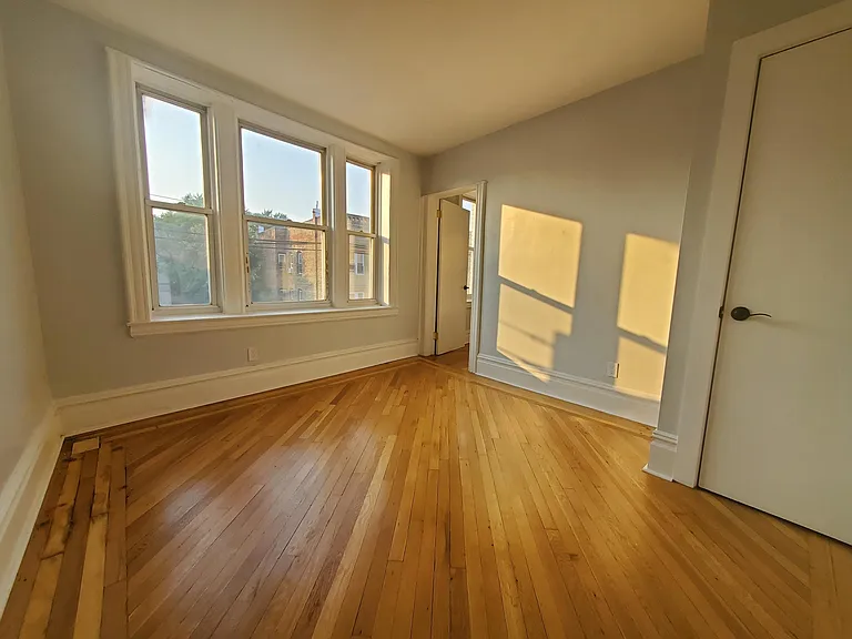 104 Baldwin Ave #2R — Photo 4