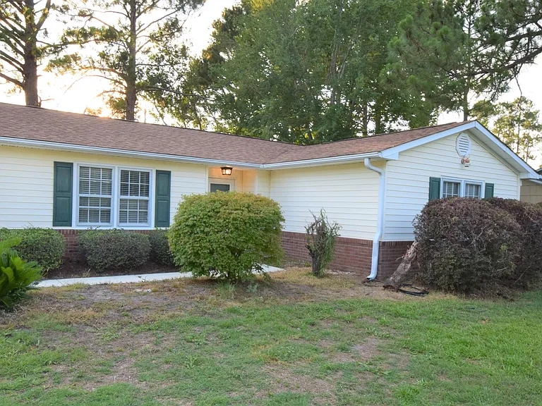 617 Plymouth Dr — Photo 15