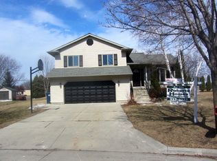 45 Cambridge Ct, Fond Du Lac, WI 54935