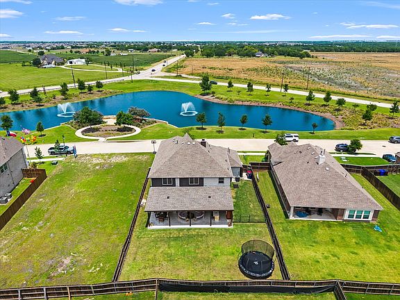 5th image of 1042 Watercourse Pl