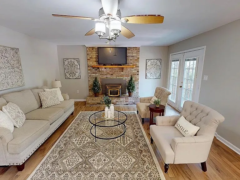 10384 Chamberlin Ct E — Photo 7
