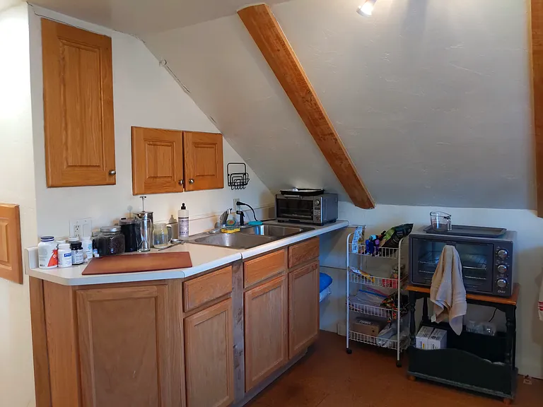 455 7th St #C — Photo 3