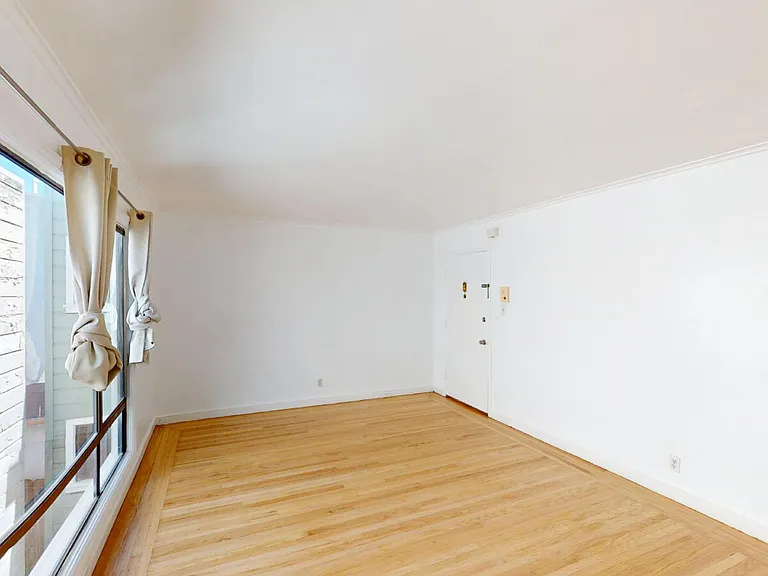 3421 Anza St #5 — Photo 2