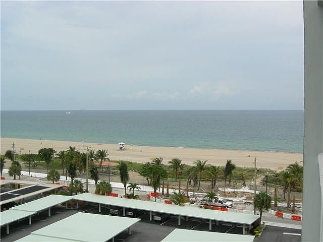2nd image of 305 N Pompano Beach #803