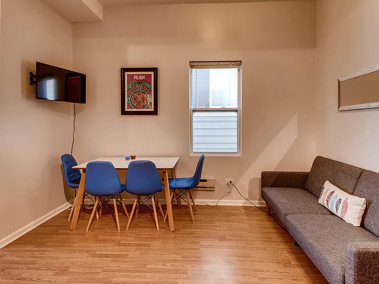 1814 S Desplaines St #1F — Photo 6