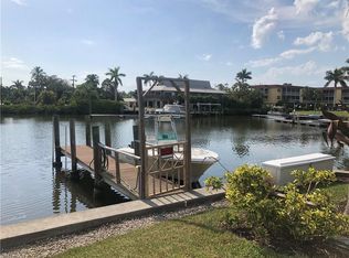 1085 Sandpiper St, Naples, FL 34102