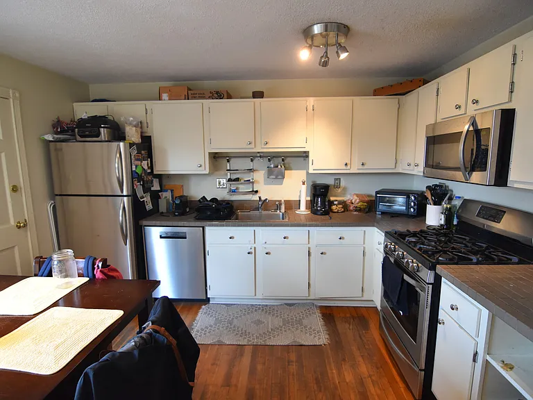 19 Craig Pl #3 — Photo 2