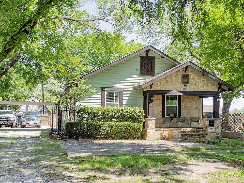 1st image of 809 W Avenue F