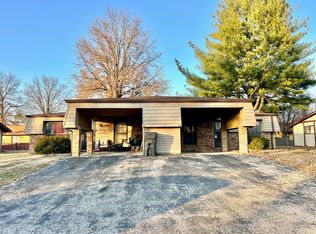 109 Kingsway Dr #109, Belleville, IL 62226