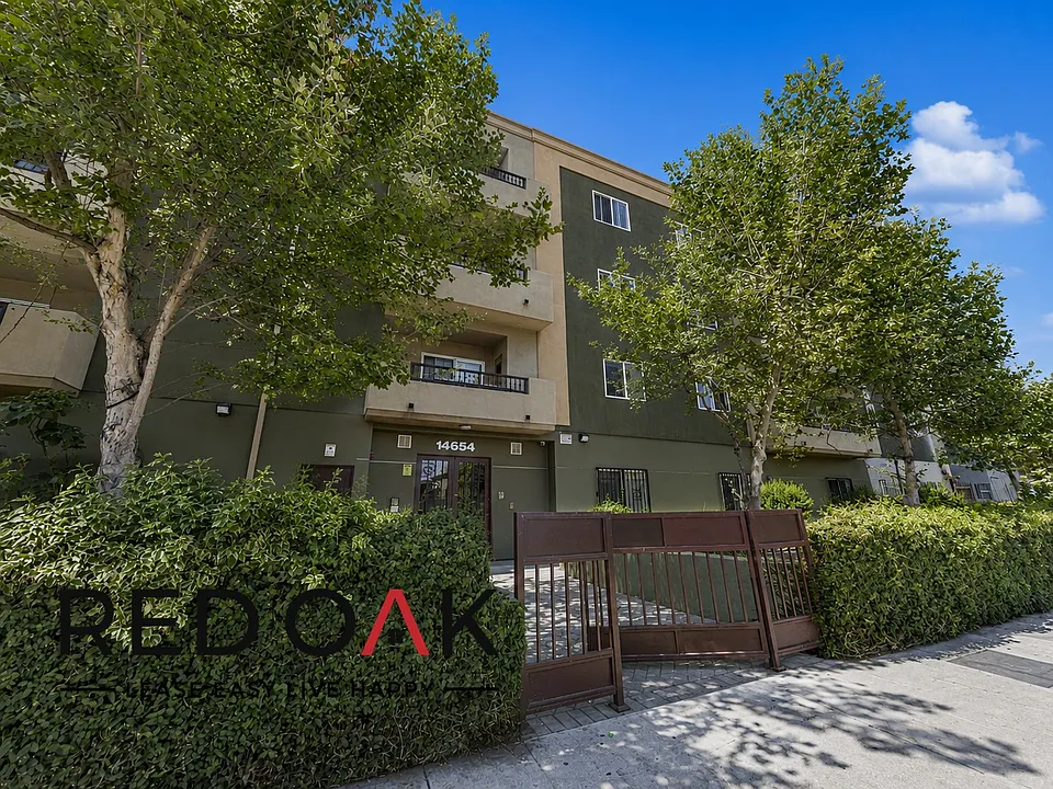 Yaya Nordhoff Apartments