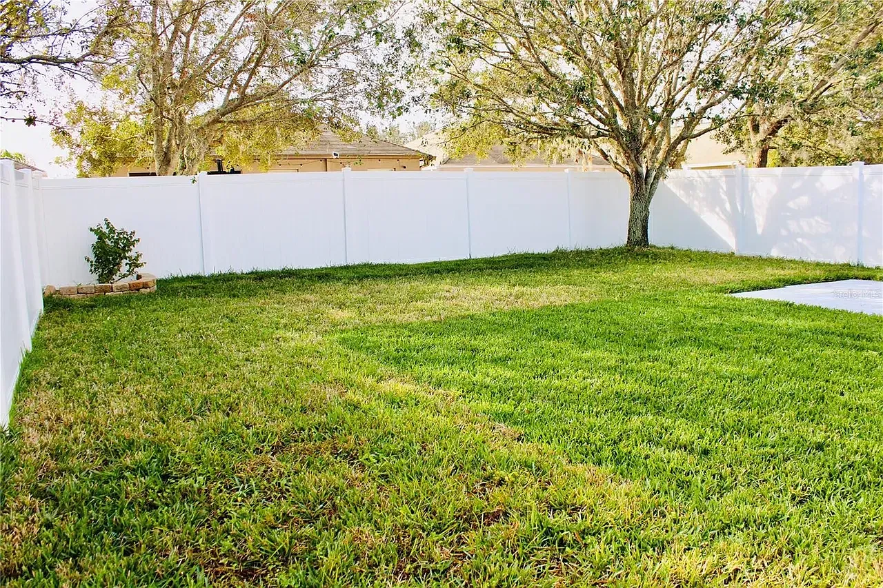 3 bed, 1496 sqft, $2,350 — Photo 3