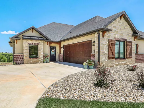 4200 Macgillivray Dr, Manhattan, KS 66503