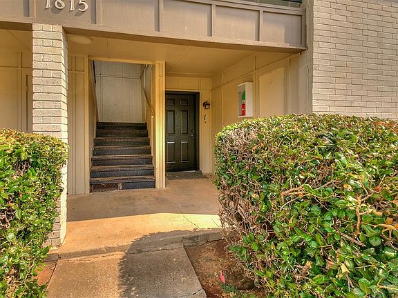 4th image of 1815 E Lindsey St APT 1