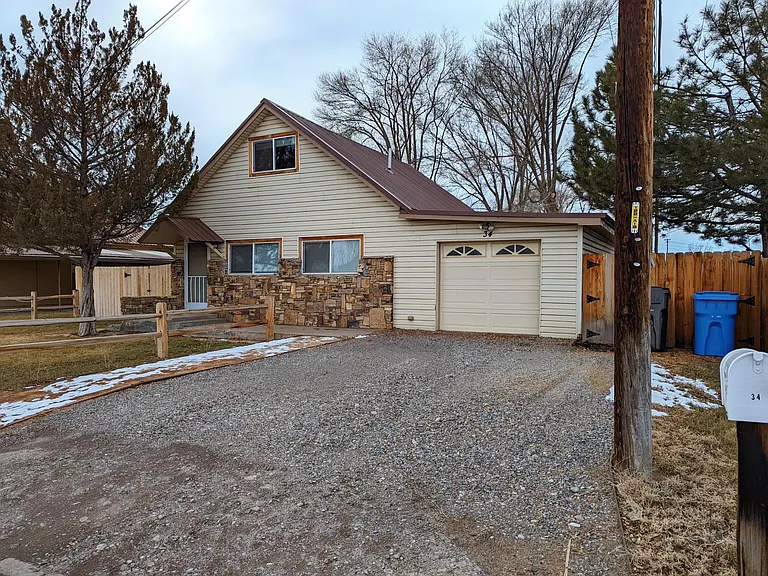 34 S Maple Ave — Photo 2