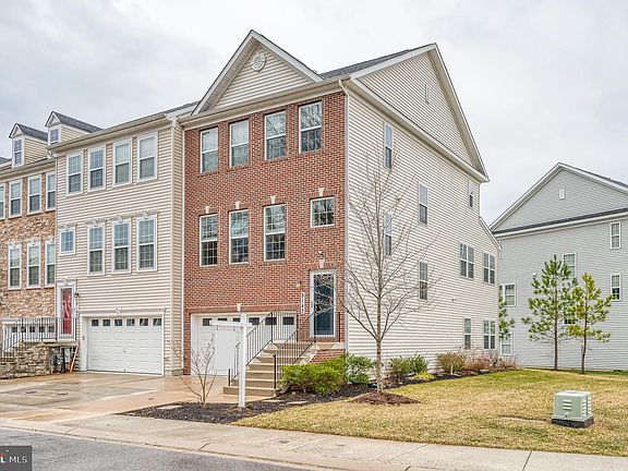 2nd image of 8142 Villaggio Dr