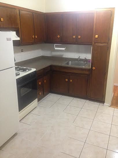 2nd image of 25-4 76th St #1