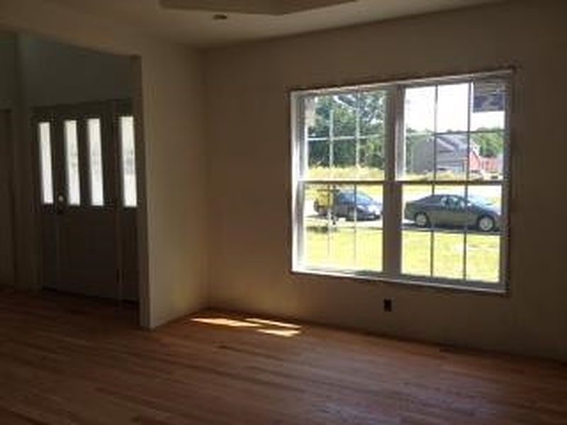 3rd image of 24 COTTONWOOD Lane