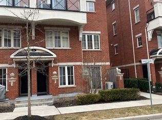 43 Hays Blvd #1, Oakville, ON L6H0J1