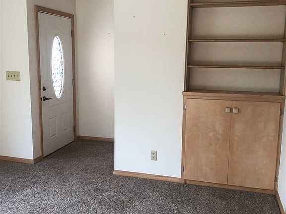 2nd image of 43 S Park St