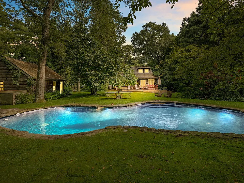 59 Edwards Hole Rd