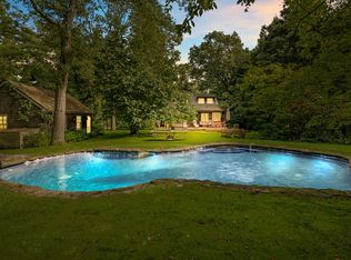 59 Edwards Hole Rd, East Hampton, NY 11937