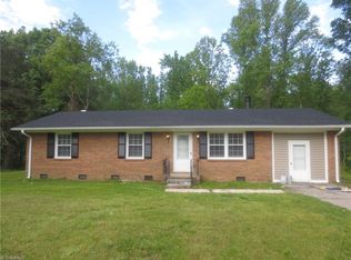 124 Rolling Hill Dr, Reidsville, NC 27320