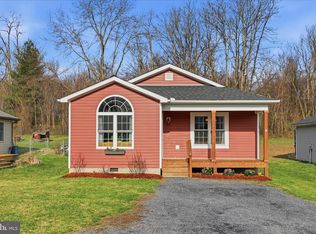 6131 Moore Ave, Mount Jackson, VA 22842