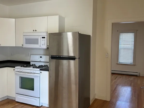 221 Albion St, Wakefield, MA