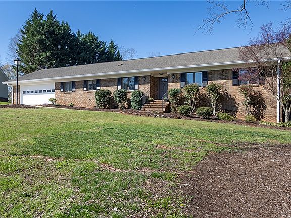 3rd image of 205 Frances Cannon Dr