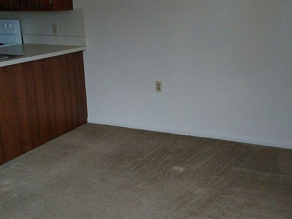 2nd image of 400 Broad St APT 7