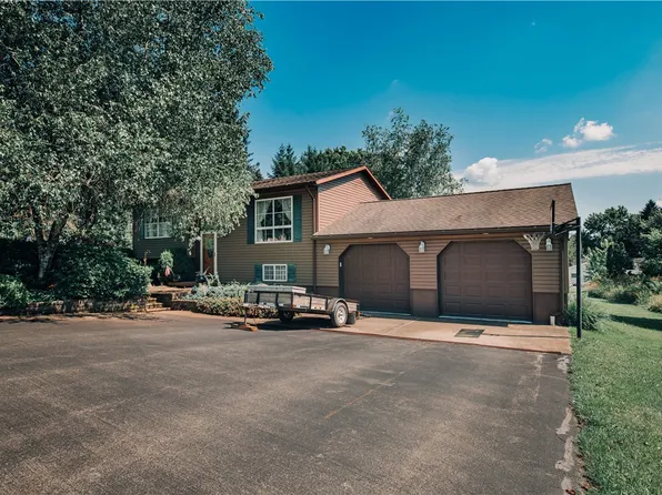 203 Manor Ln E, Kittanning, PA 16201