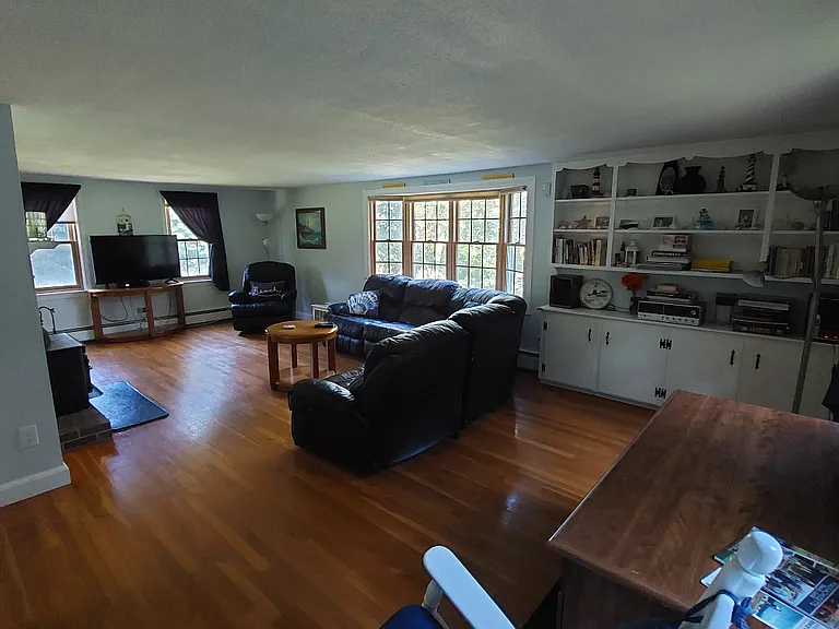 90 Fox Ln — Photo 6